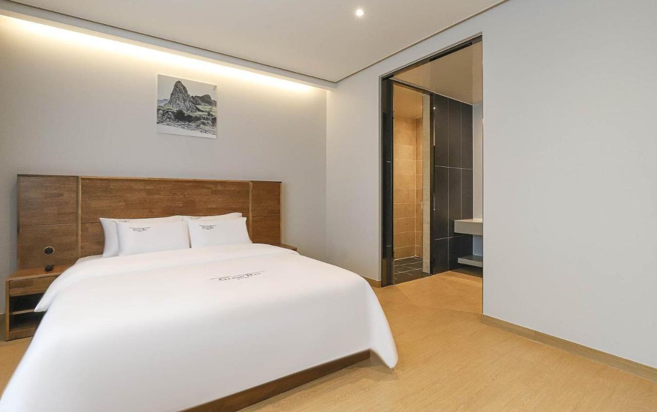 Hotel Grand Bay Порён Экстерьер фото